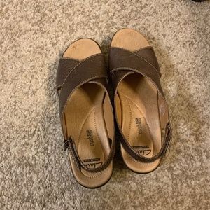 Clarks collection cushion sandal shoe